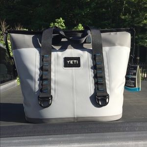 YETI Hopper Two 30 portable cooler